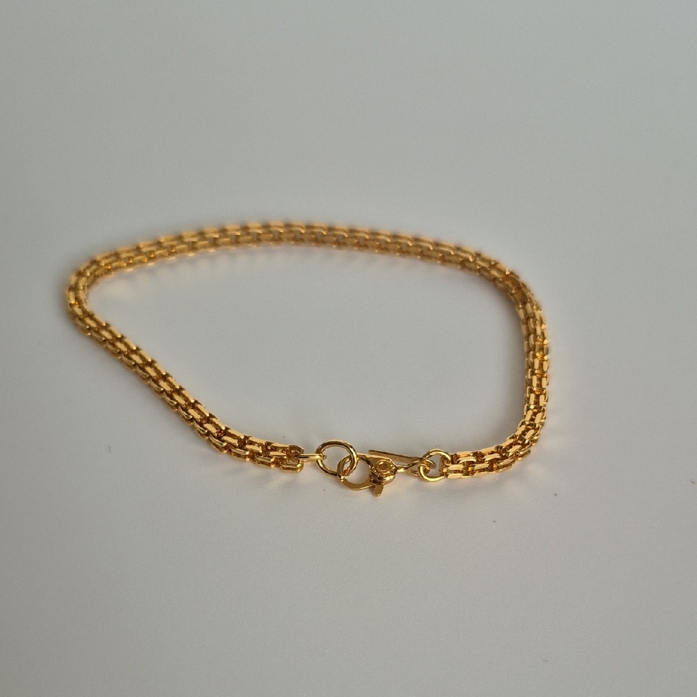 Elegant Gold MONET Chain Bracelet